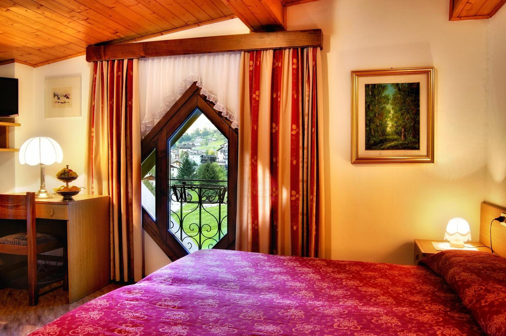 Albergo Miramonti Rabbi Quarto foto